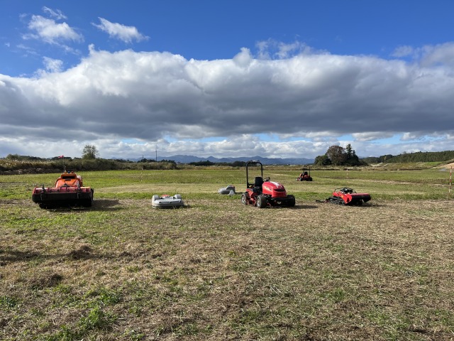 無人式除草機実証 ＩＨＩアグリテック、東北地方整備局と実施